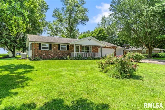 $145,000 | 412 East Broadway Street, Virginia, IL 62691