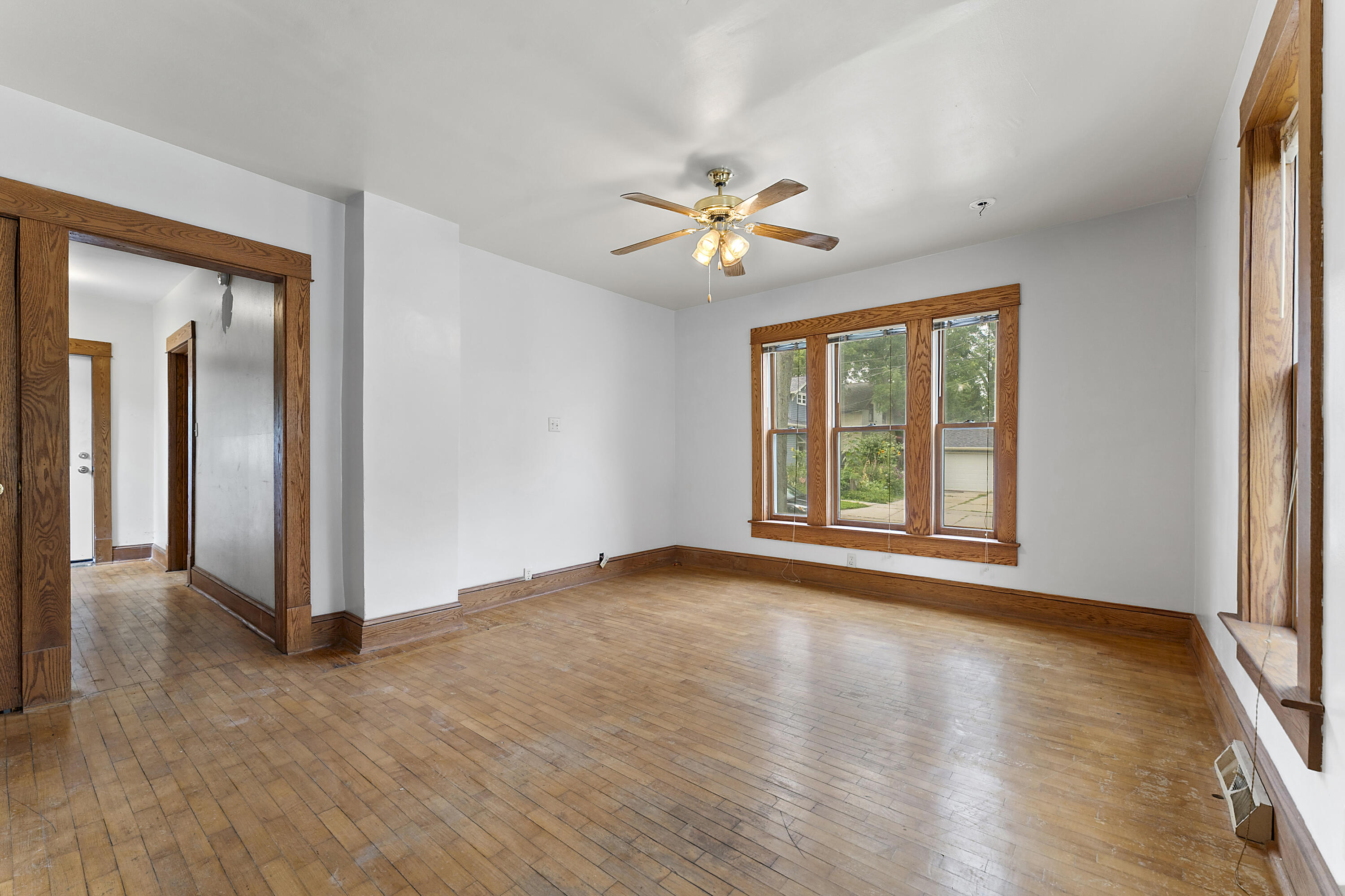 1016 East Vine Street Appleton, WI 54911 - Photo 6 of 46 026-1016EastVineStreet-Appleton-WI-54911