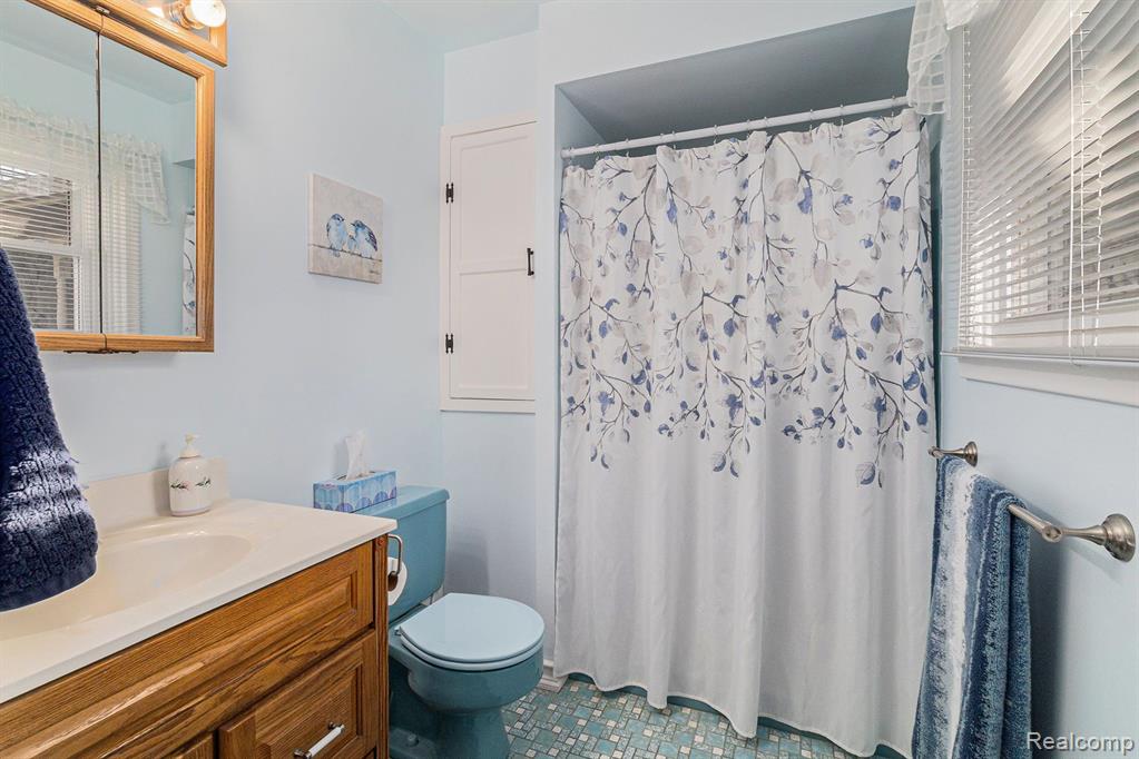 29700 Martindale Road New Hudson, MI 48165 - Photo 19 of 42 Gallery Image 19