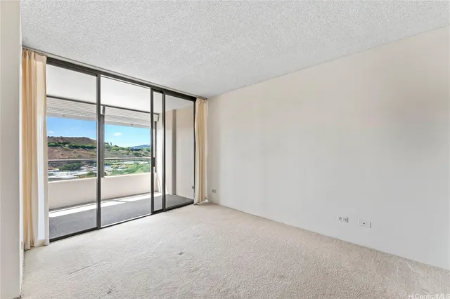 $399,000 | 1717 Mott Smith Drive, Unit 2212, Honolulu, HI 96822