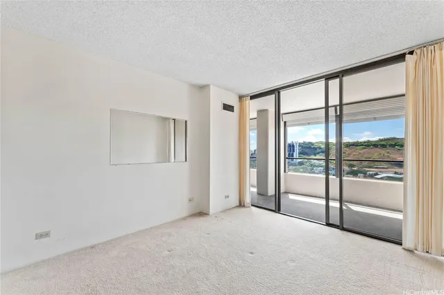 $399,000 | 1717 Mott Smith Drive, Unit 2212, Honolulu, HI 96822