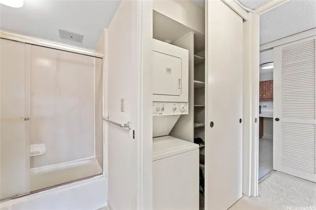 $399,000 | 1717 Mott Smith Drive, Unit 2212, Honolulu, HI 96822