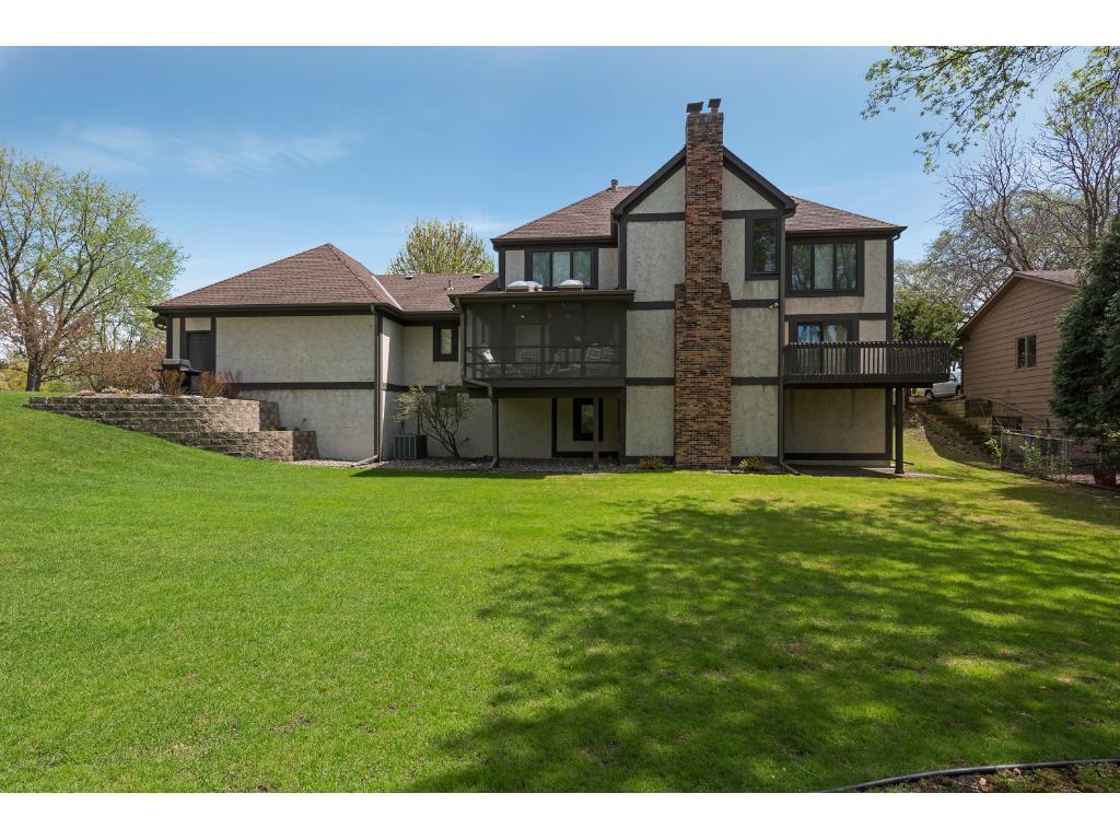 14554 Durham Road Minnetonka, MN 55345 - Photo 2 of 24 Gallery Image 2