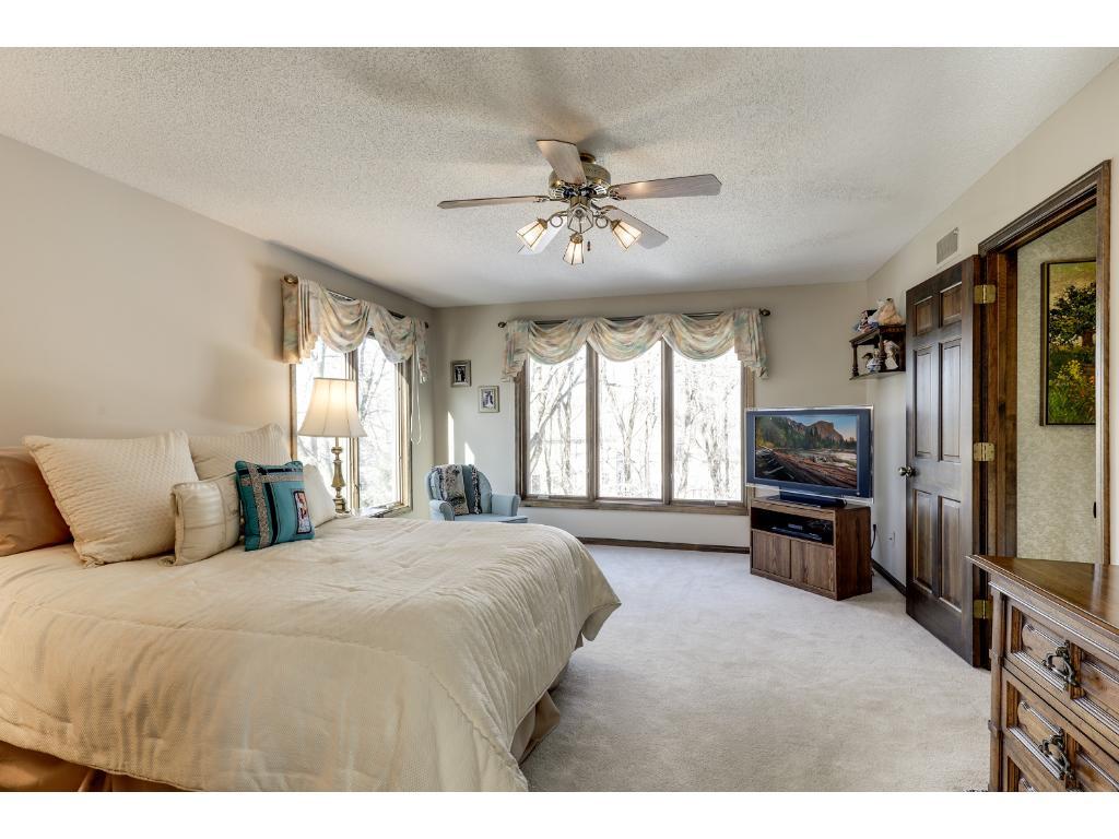 14554 Durham Road Minnetonka, MN 55345 - Photo 12 of 24 Gallery Image 12
