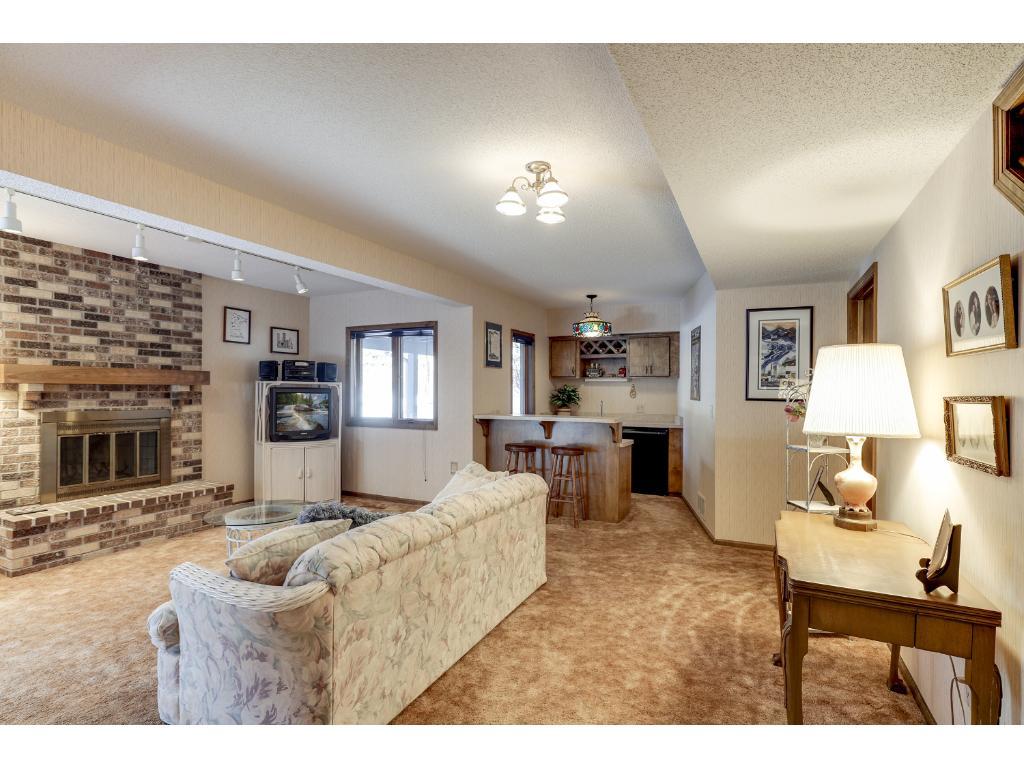 14554 Durham Road Minnetonka, MN 55345 - Photo 18 of 24 Gallery Image 18