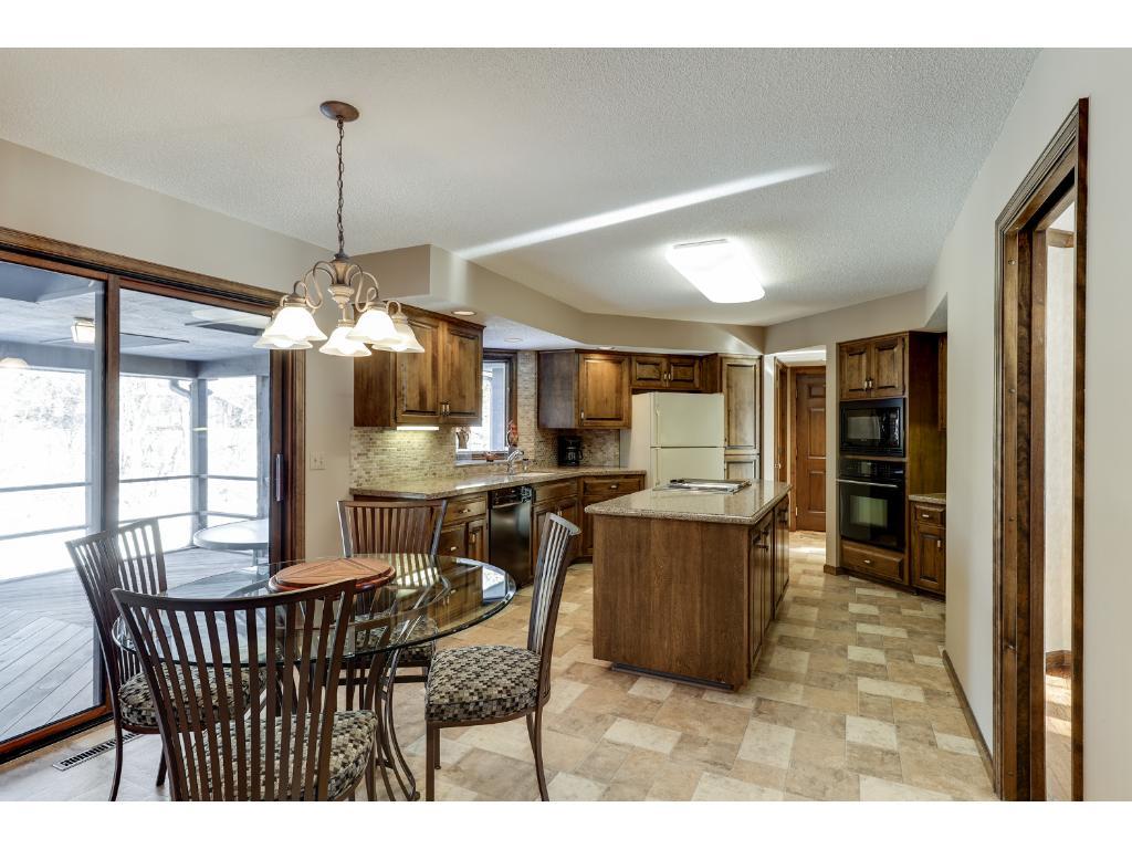 14554 Durham Road Minnetonka, MN 55345 - Photo 5 of 24 Gallery Image 5