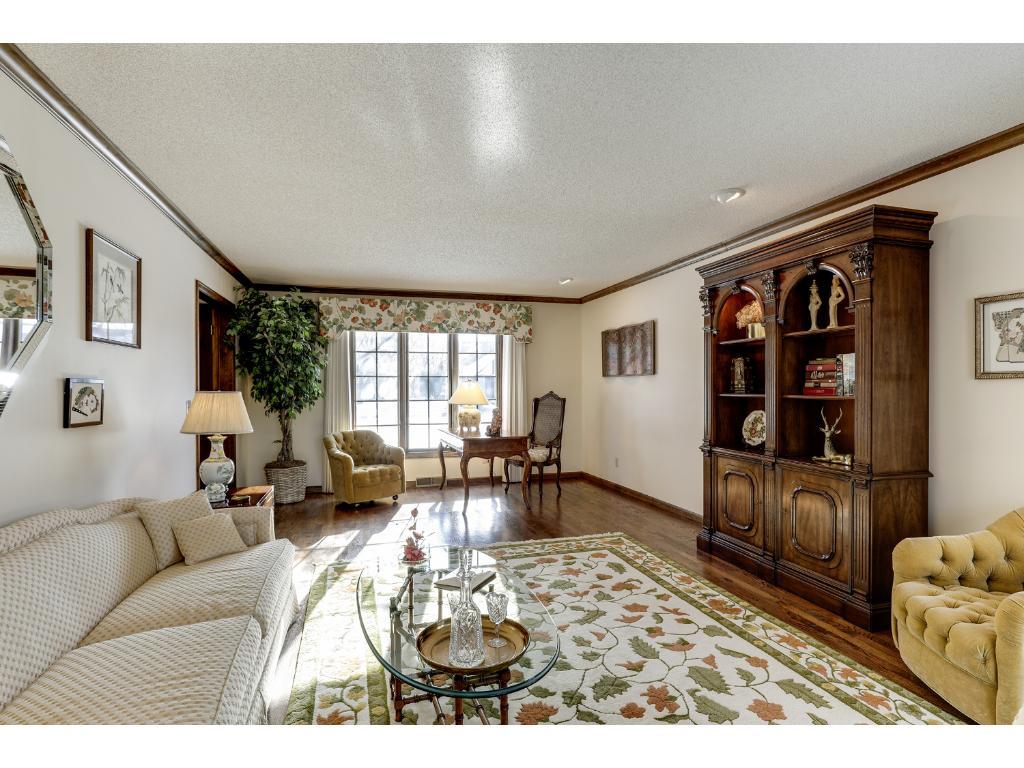 14554 Durham Road Minnetonka, MN 55345 - Photo 8 of 24 Gallery Image 8
