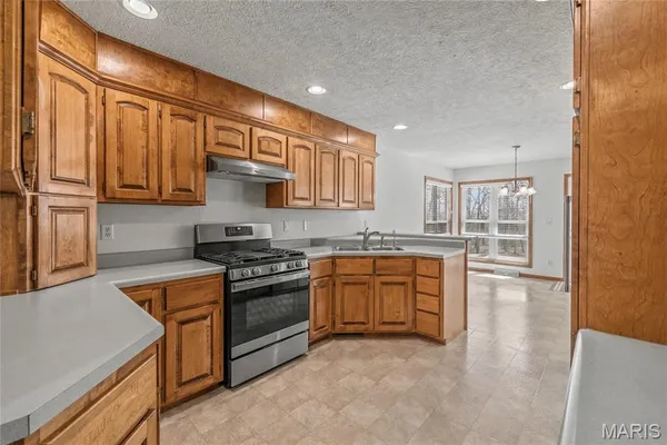 $1,250,000 | 21500 County Road 7670, Newburg, MO 65550