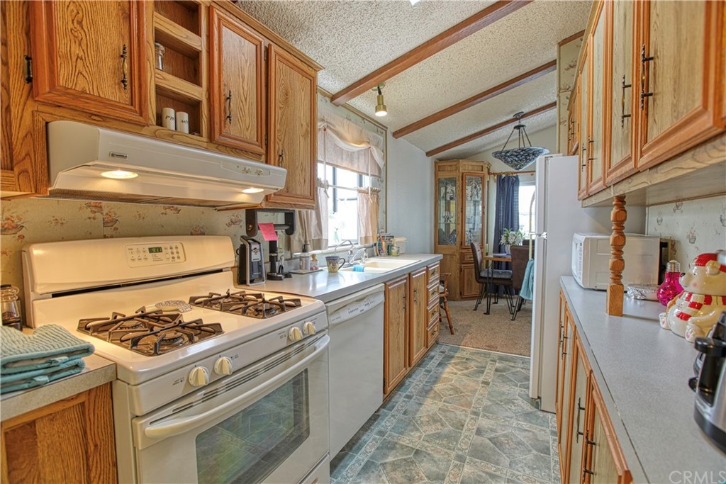 655 South Halcyon Road, Unit 7 Arroyo Grande, CA 93420 - Photo 11 of 16