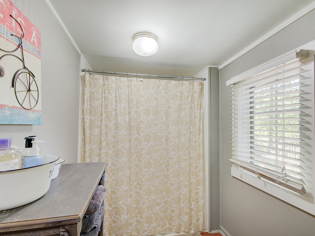 1153 Helmsburg Road Nashville, IN 47448 - Photo 25 of 45 Gallery Image 25