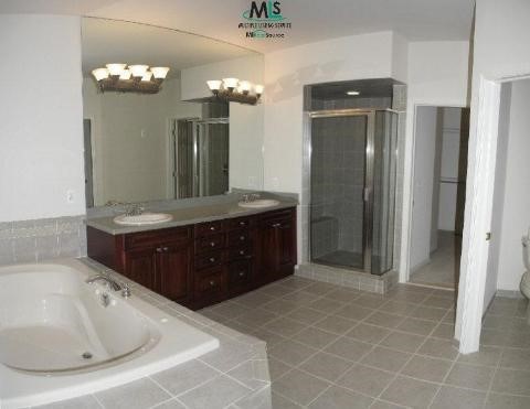 2933 Birnam Court Rochester, MI 48306 - Photo 8 of 9 820631-7.JPG