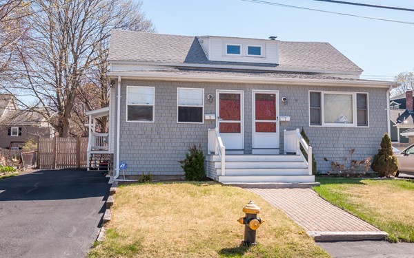 5 Maple Street, Unit 5 Reading, MA 01867 - Photo 1 of 24 Gallery Image 1