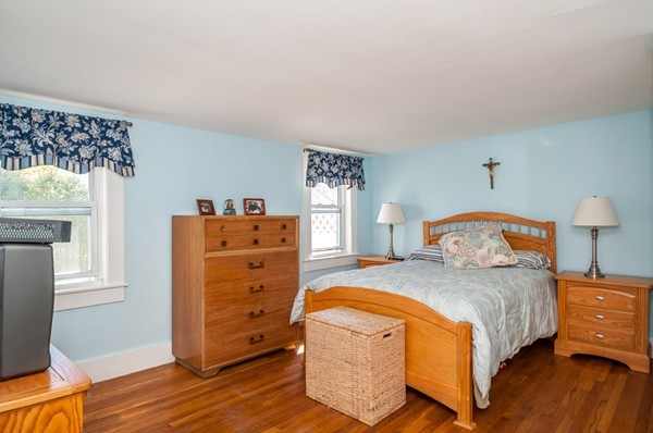 5 Maple Street, Unit 5 Reading, MA 01867 - Photo 14 of 24 Gallery Image 14