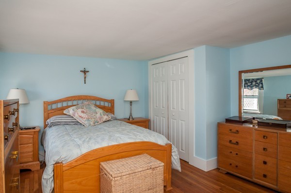 5 Maple Street, Unit 5 Reading, MA 01867 - Photo 15 of 24 Gallery Image 15