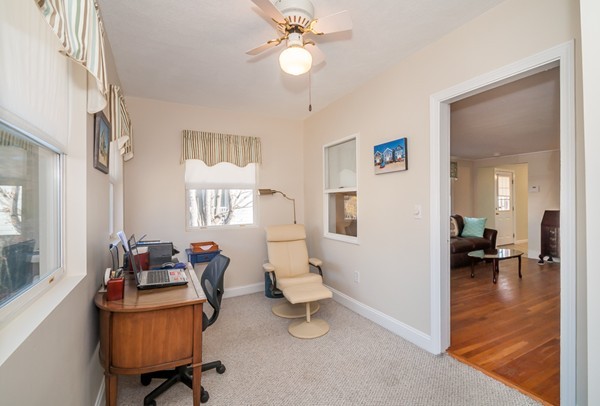 5 Maple Street, Unit 5 Reading, MA 01867 - Photo 5 of 24 Gallery Image 5