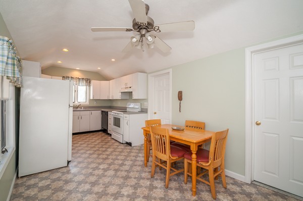 5 Maple Street, Unit 5 Reading, MA 01867 - Photo 7 of 24 Gallery Image 7