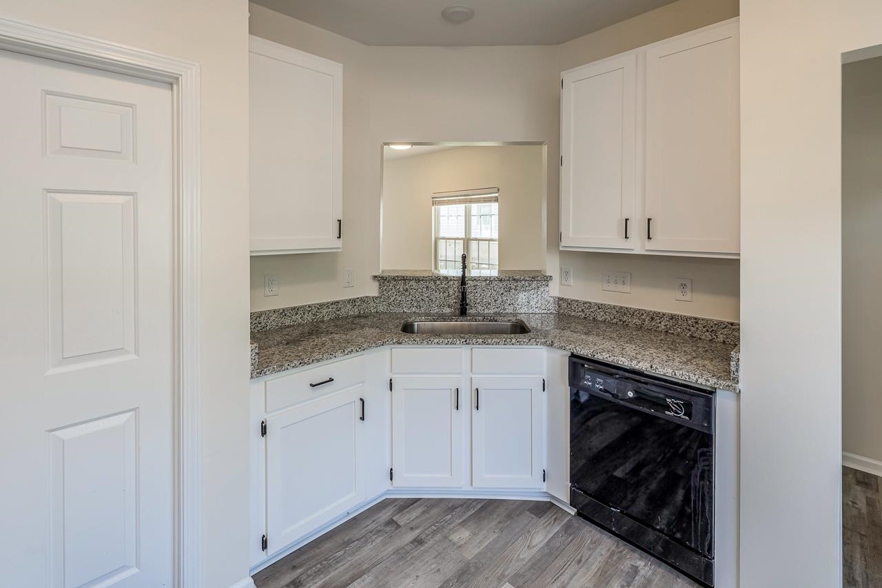 920 Goldendale Court Greenville, SC 29607 - Photo 3 of 32 Gallery Image 3