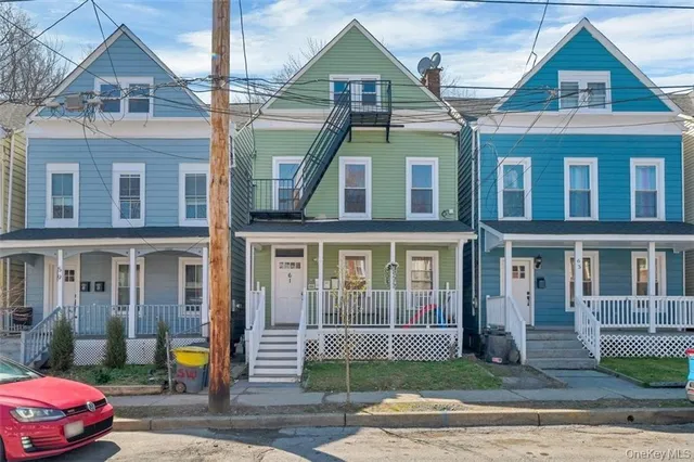 $2,250 | 61 Carson Avenue, Newburgh, NY 12550