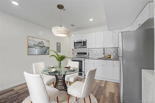 $2,250 | 61 Carson Avenue, Newburgh, NY 12550