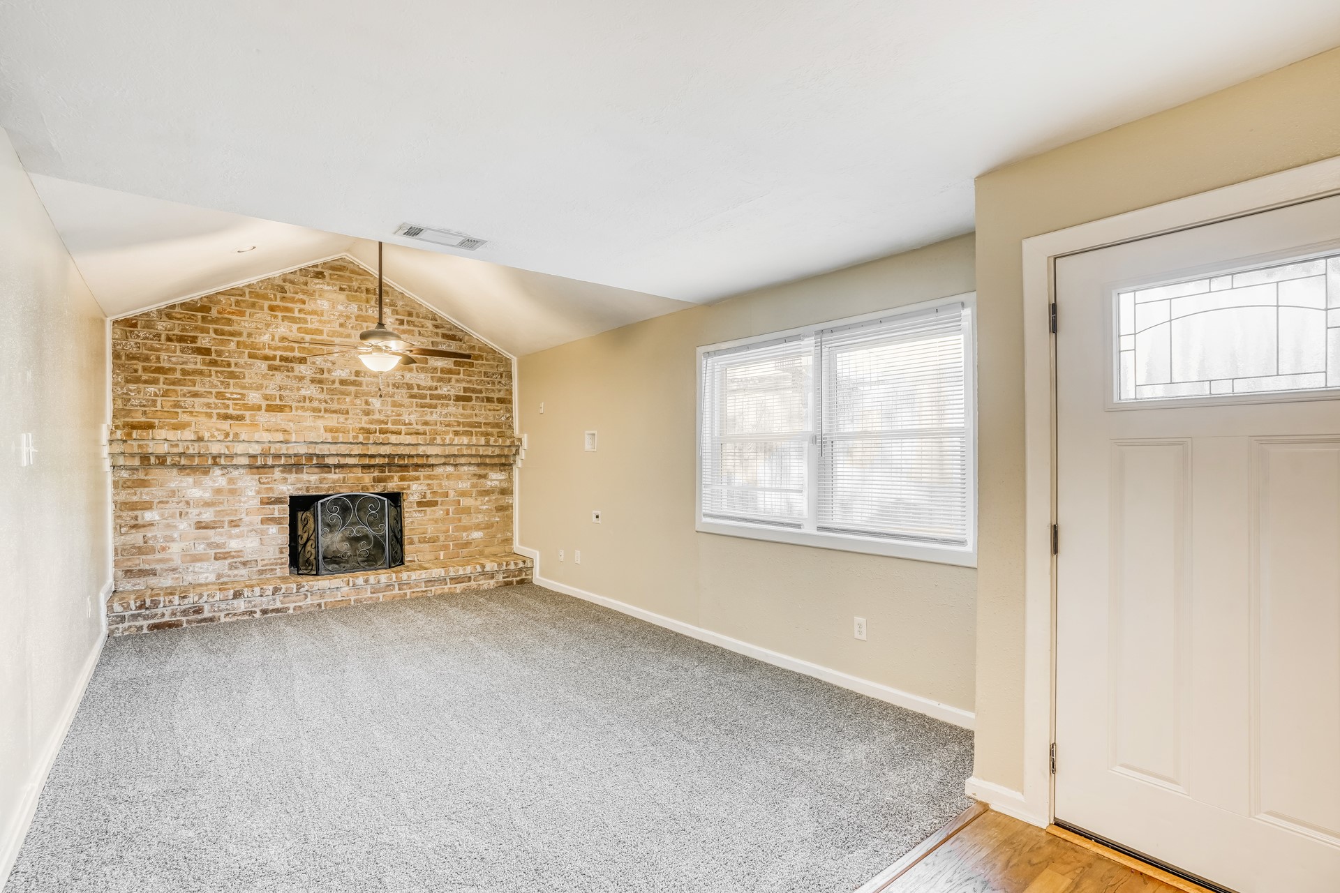 17828 Cluster Court Spring, TX 77379 - Photo 5 of 15