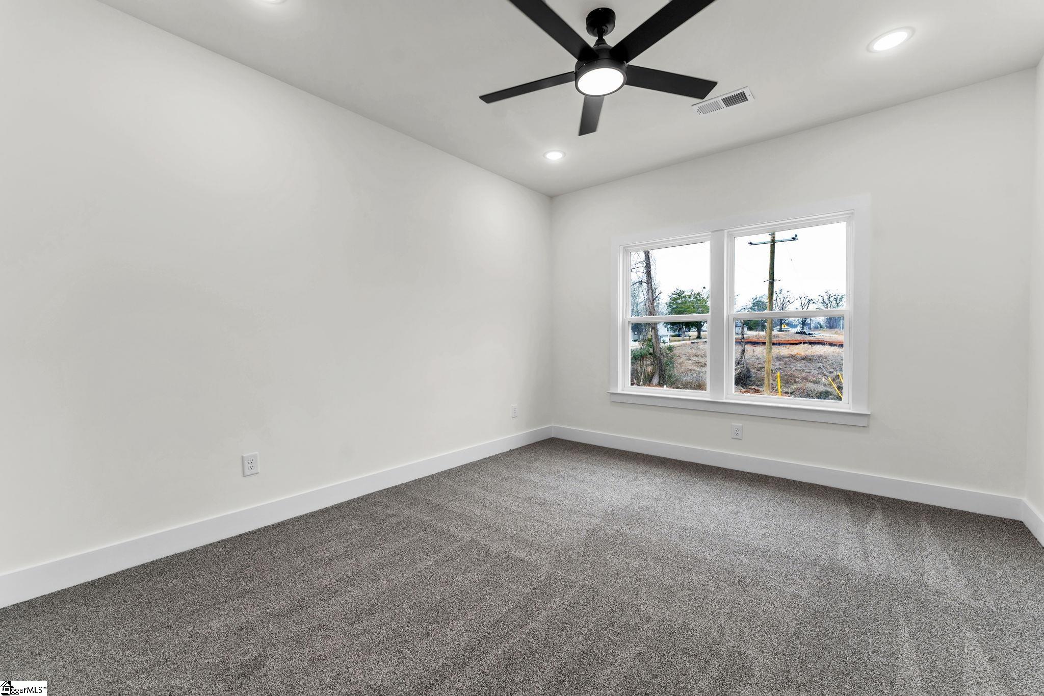 185 Dodd Street Wellford, SC 29385 - Photo 9 of 22