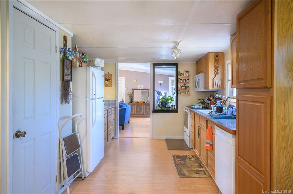 105 Blue Mountain Road Fairview, NC 28730 - Photo 18 of 36 Gallery Image 18