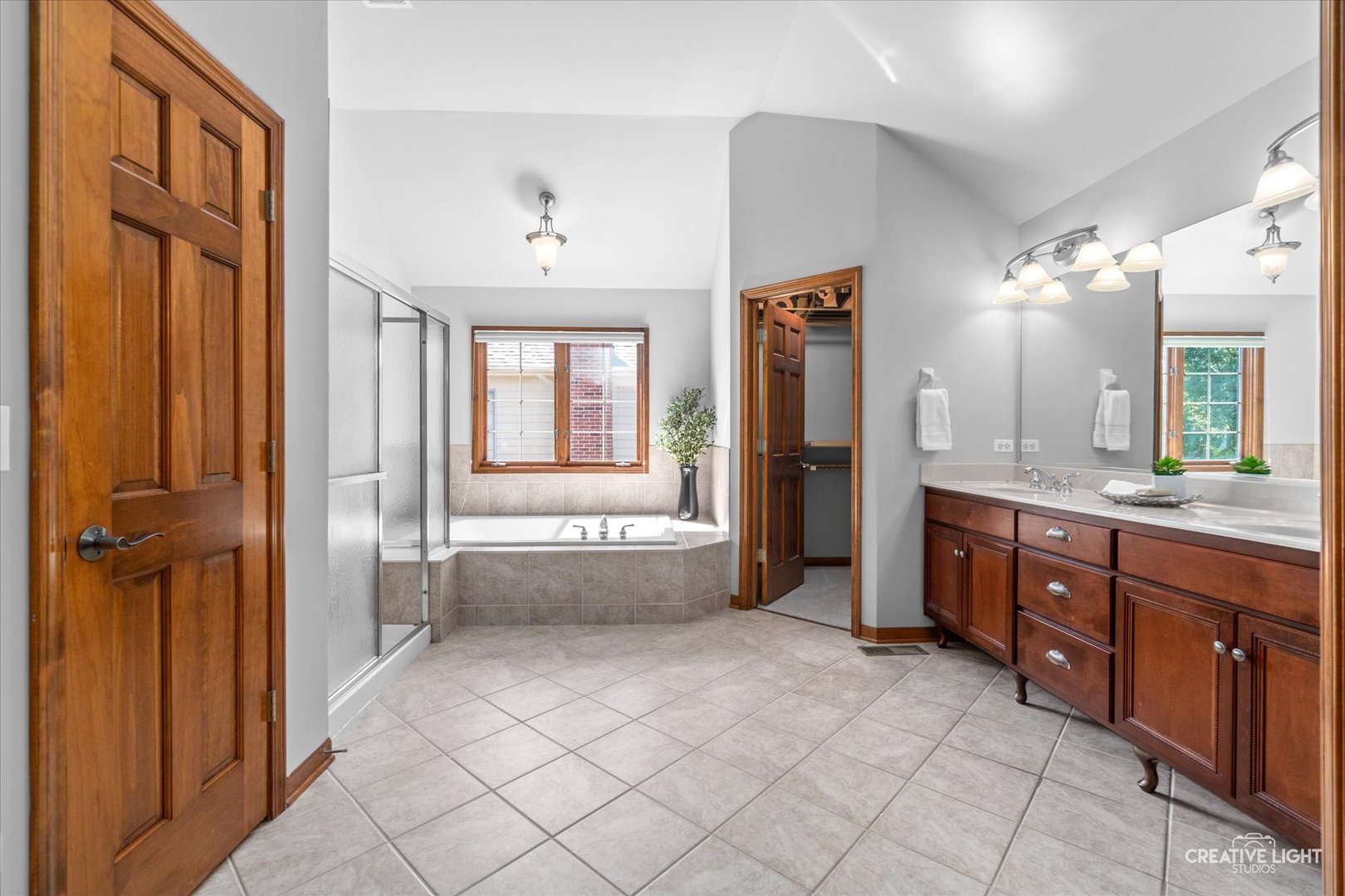 2548 Bangert Lane Naperville, IL 60564 - Photo 18 of 30