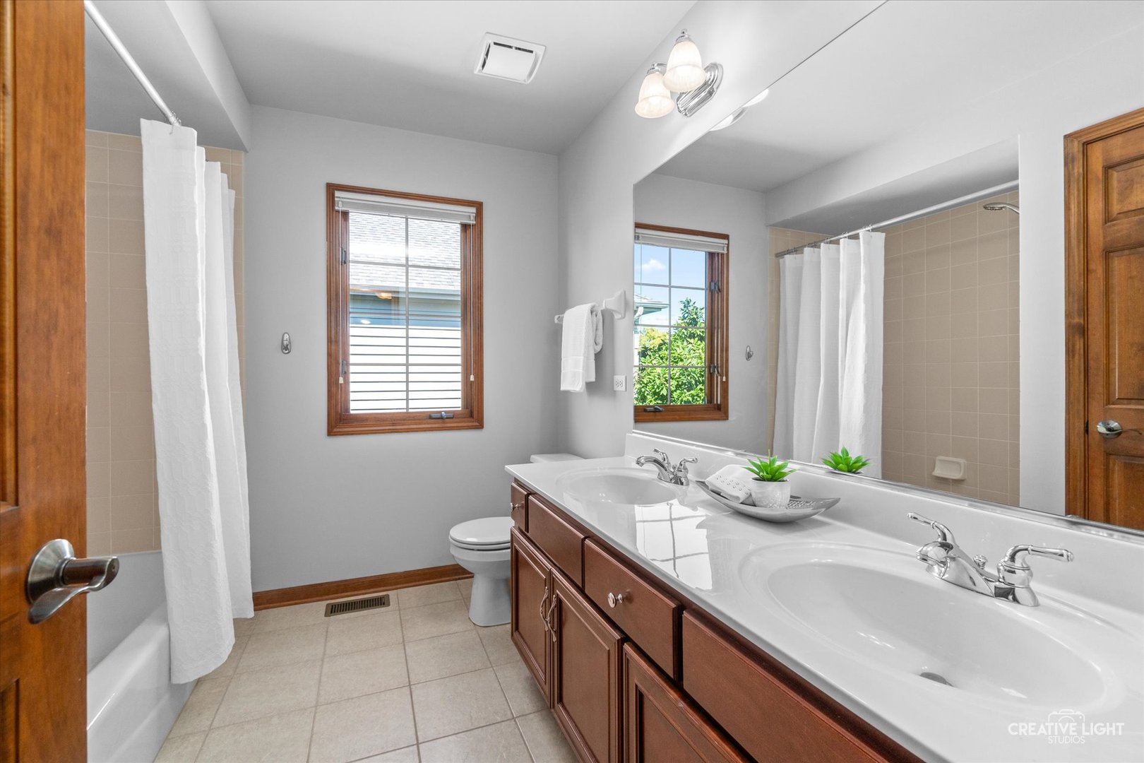 2548 Bangert Lane Naperville, IL 60564 - Photo 24 of 30