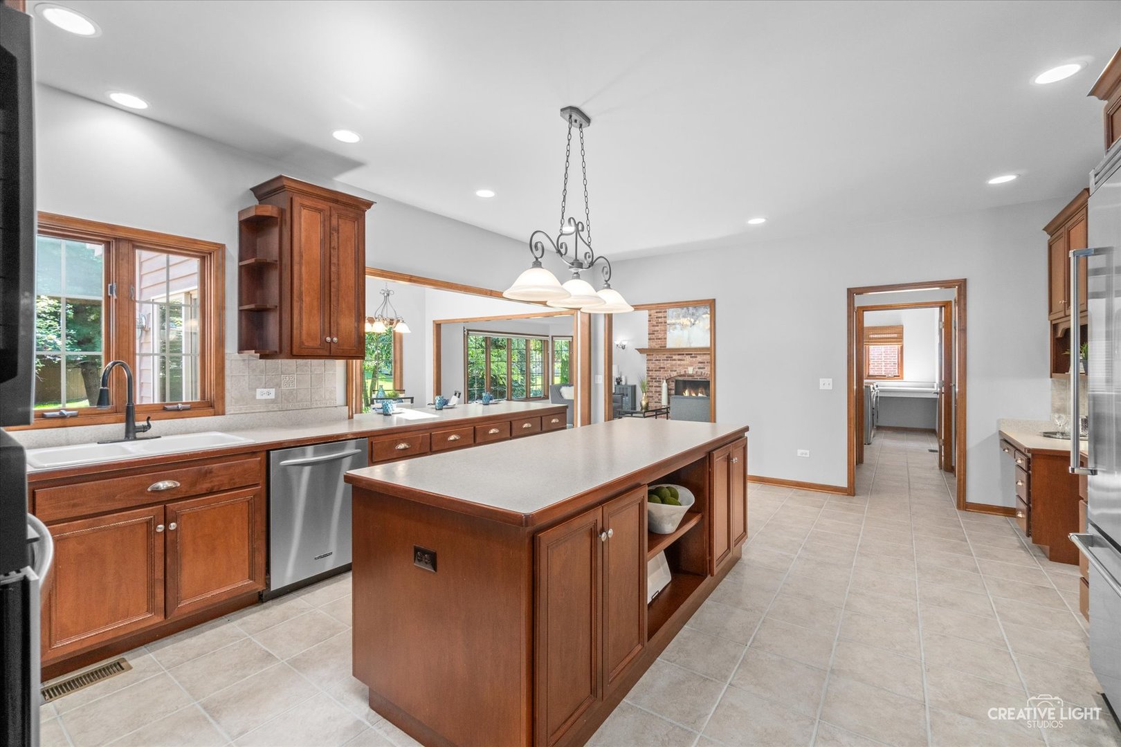 2548 Bangert Lane Naperville, IL 60564 - Photo 9 of 30
