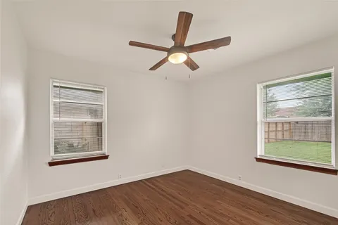 $355,000 | 1207 Stonecrest Drive, Houston, TX 77018