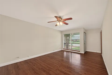 $355,000 | 1207 Stonecrest Drive, Houston, TX 77018