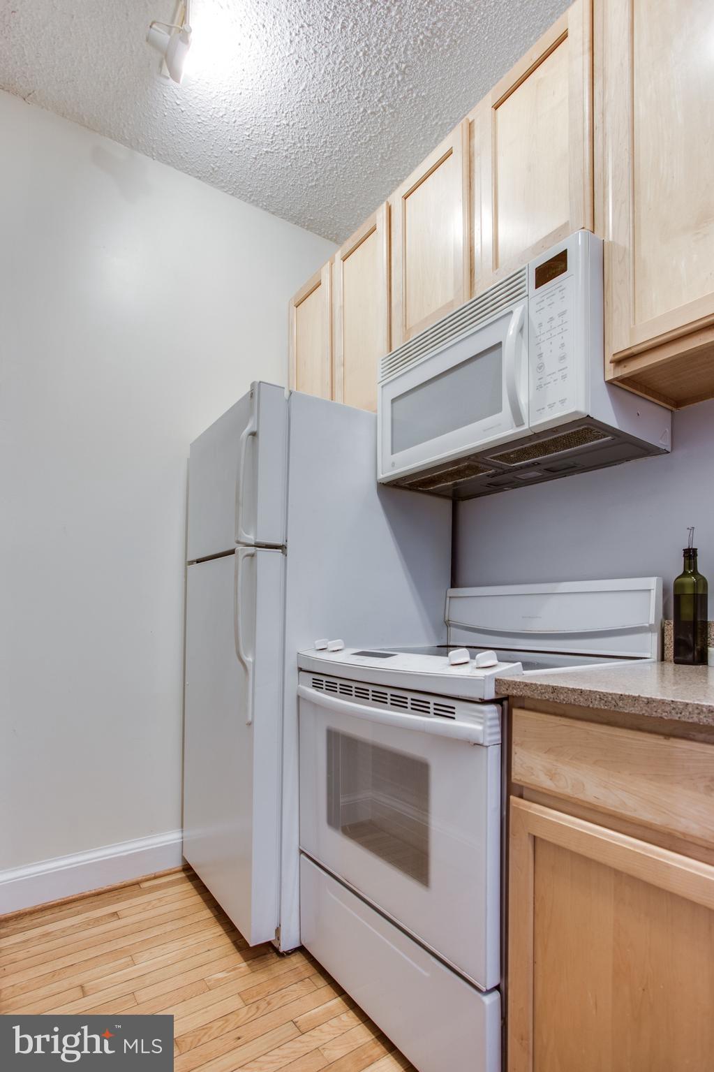1401 Columbia Road Northwest, Unit 212 Washington, DC 20009 - Photo 9 of 17 Kitchen