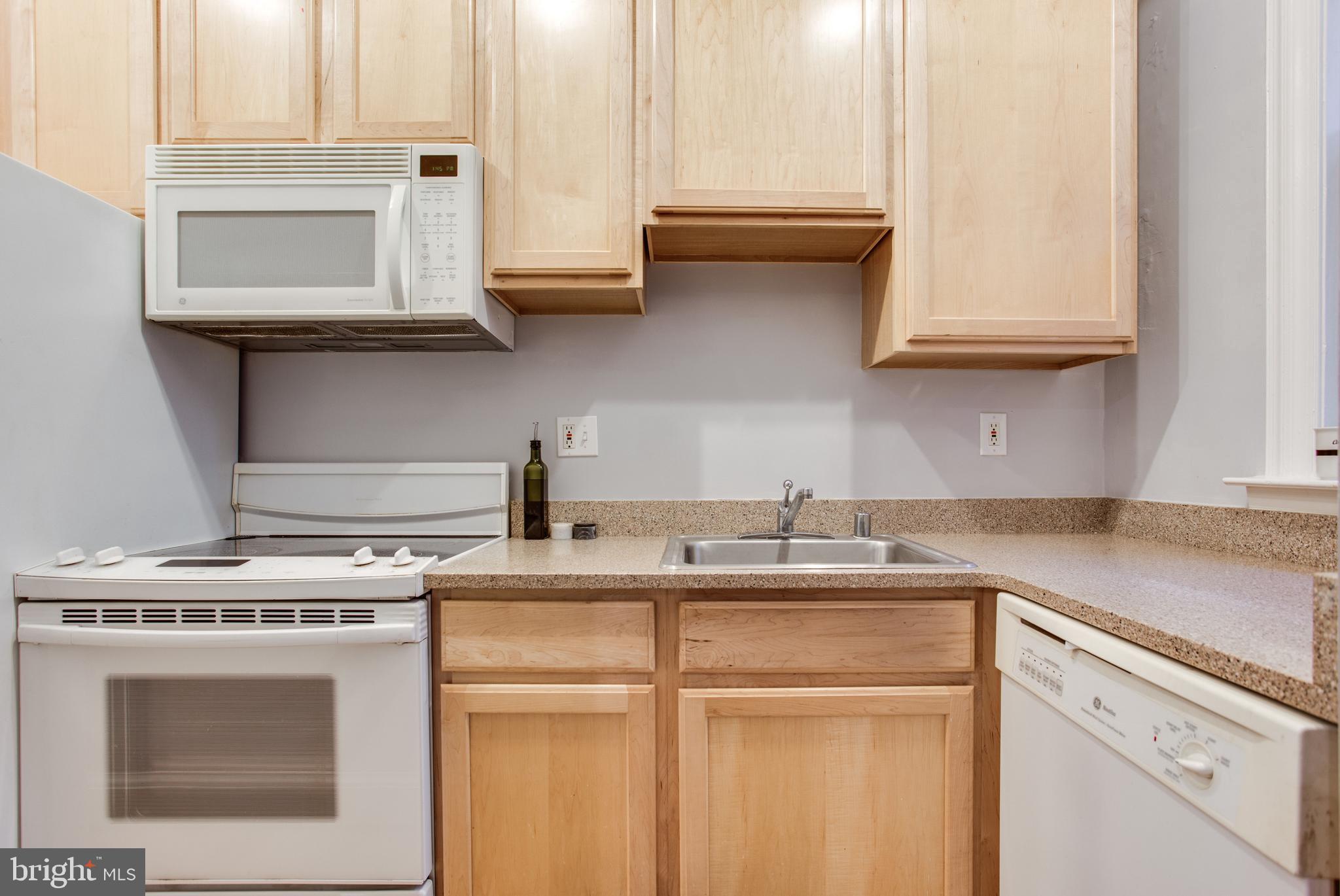 1401 Columbia Road Northwest, Unit 212 Washington, DC 20009 - Photo 10 of 17 Kitchen
