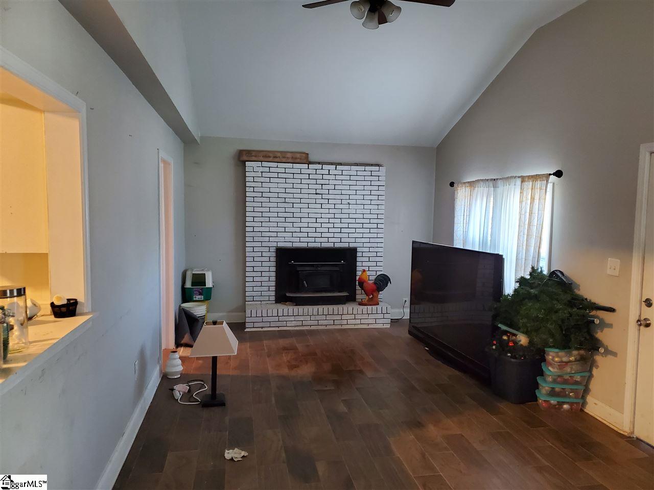 1479 Currys Lake Road Gray Court, SC 29645 - Photo 13 of 36