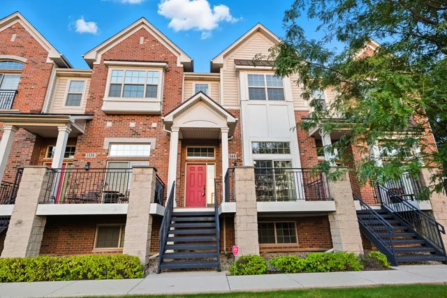 $349,900 | 1544 Lakeridge Court, Mundelein, IL 60060