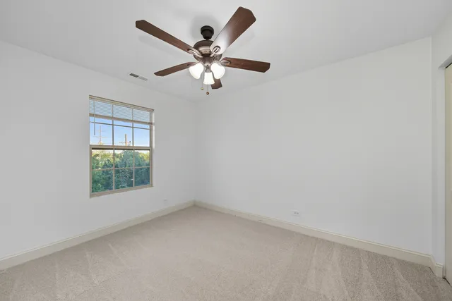 $349,900 | 1544 Lakeridge Court, Mundelein, IL 60060