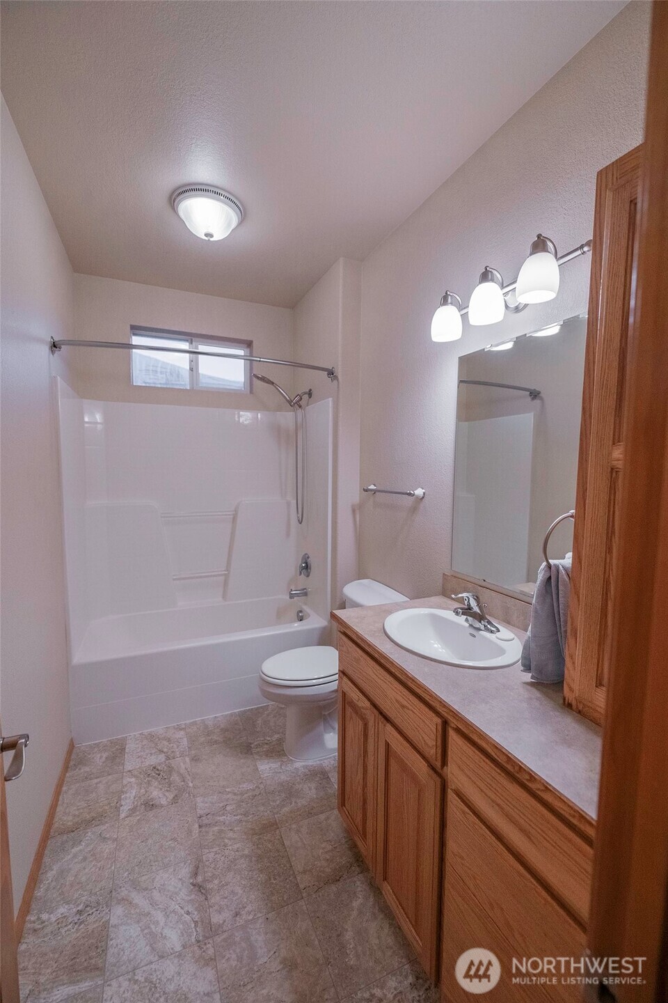 6279 Touchet North Road Touchet, WA 99360 - Photo 23 of 34 a bathroom with a sink a toilet and shower