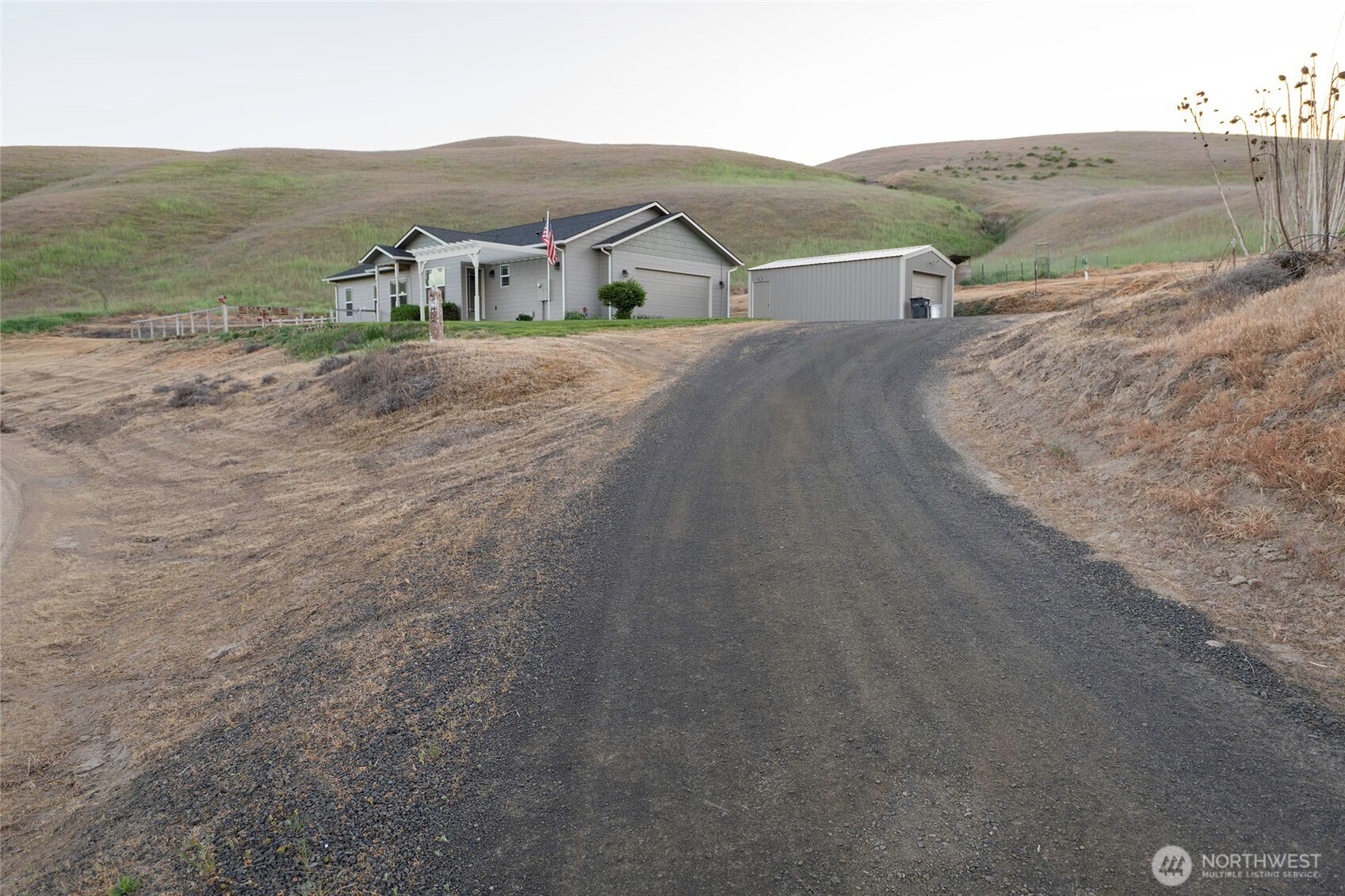6279 Touchet North Road Touchet, WA 99360 - Photo 6 of 34 a view of a town with mountains in the background