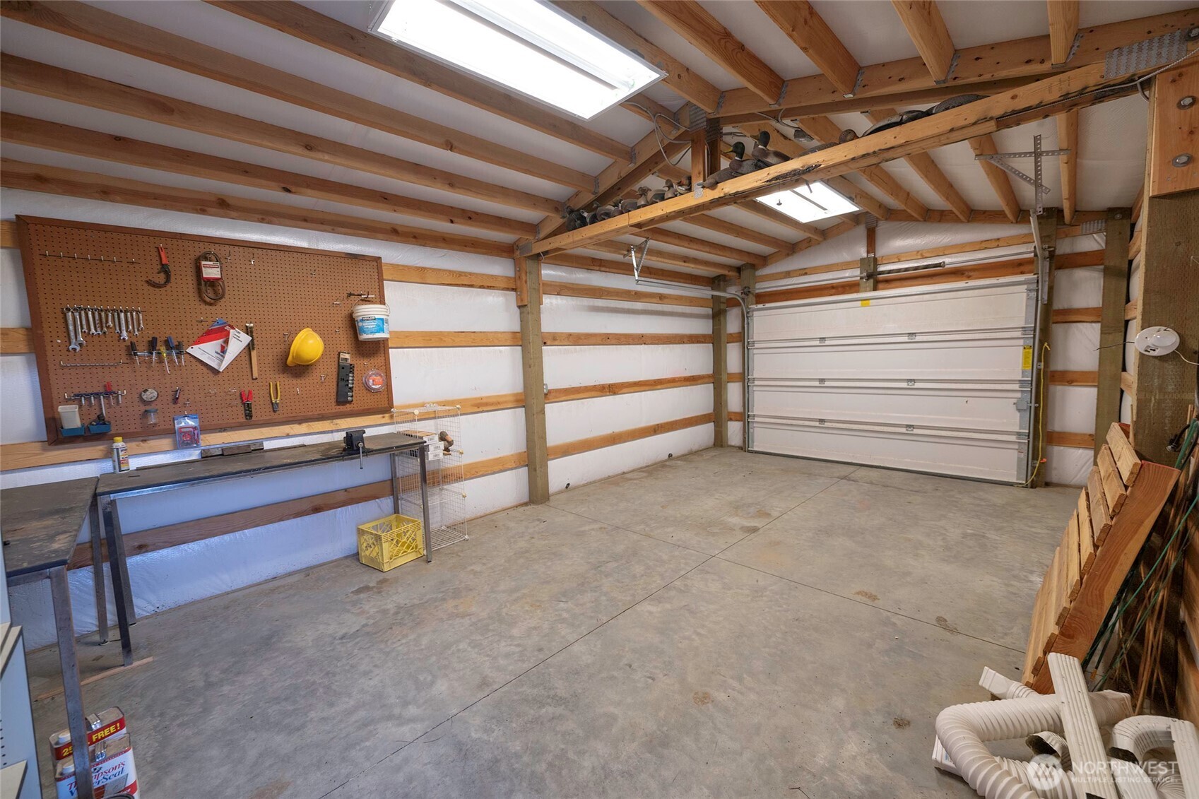 6279 Touchet North Road Touchet, WA 99360 - Photo 10 of 34 a view of livingroom with furniture