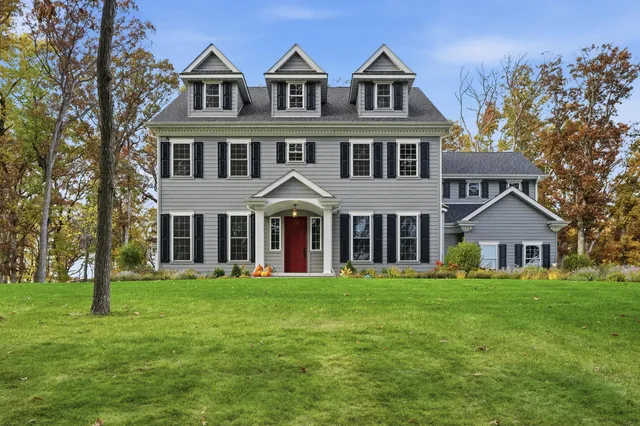 $1,975,000 | 804 Shannon Drive, Crown Point, IN 46307