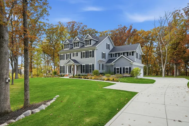 $1,975,000 | 804 Shannon Drive, Crown Point, IN 46307