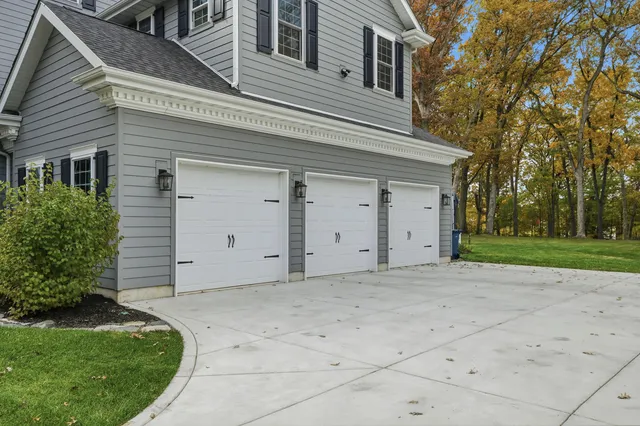 $1,975,000 | 804 Shannon Drive, Crown Point, IN 46307