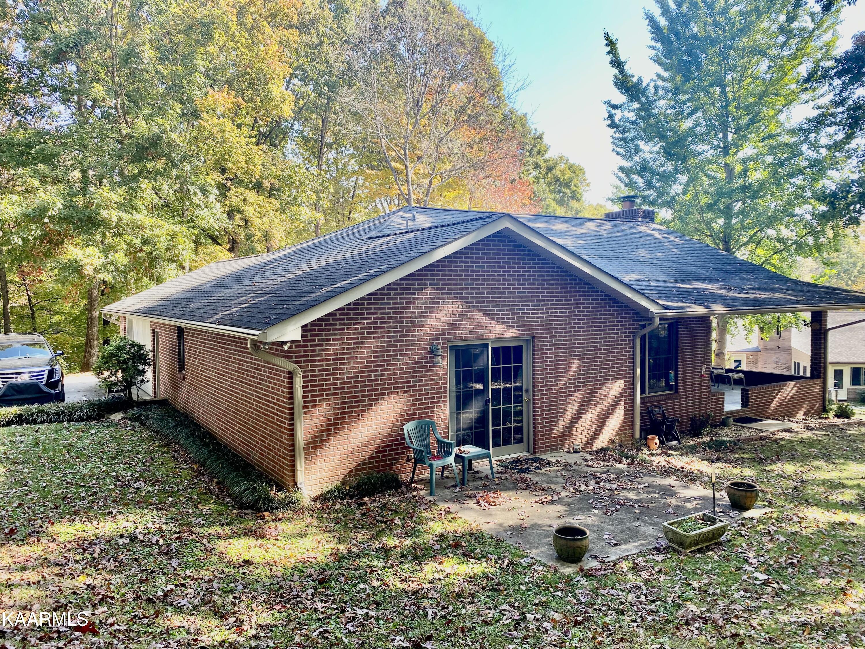 330 Powder House Road Powell, TN 37849 - Photo 4 of 39 back