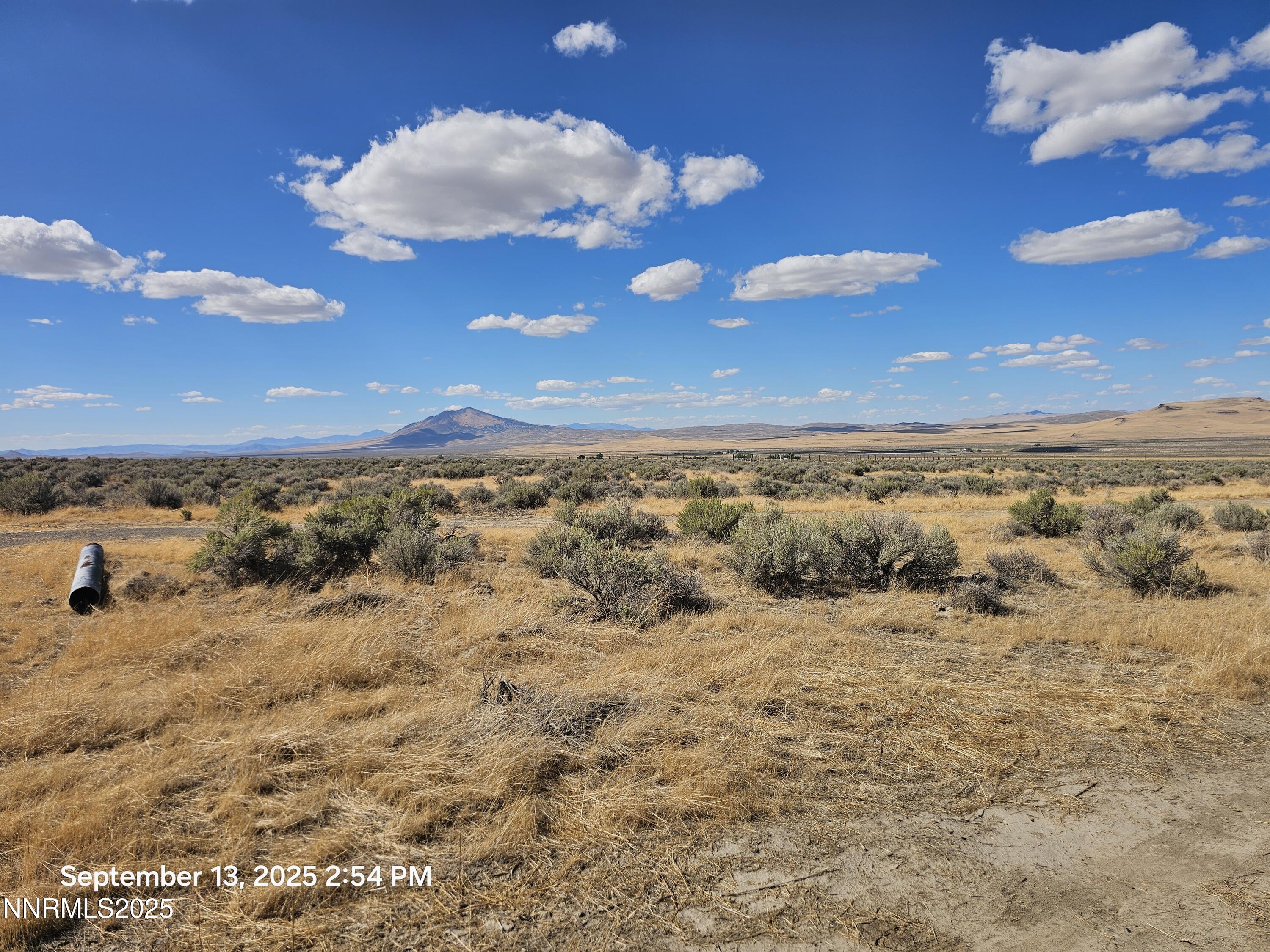 10355 Bobcat Road Winnemucca, NV 89445 - Photo 8 of 14 a view of a sky from a yard