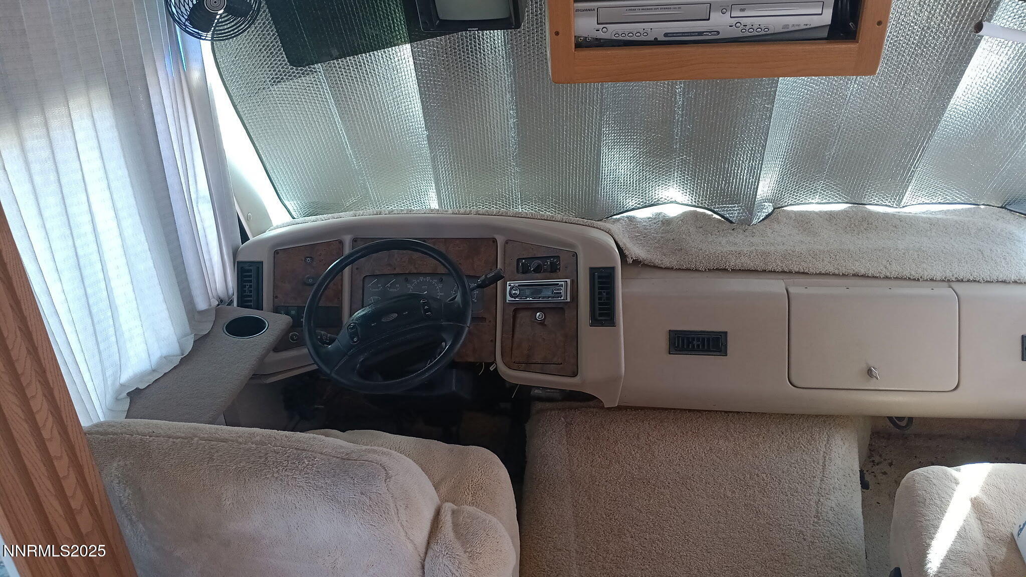 10355 Bobcat Road Winnemucca, NV 89445 - Photo 10 of 14 a utility room with dryer and washer