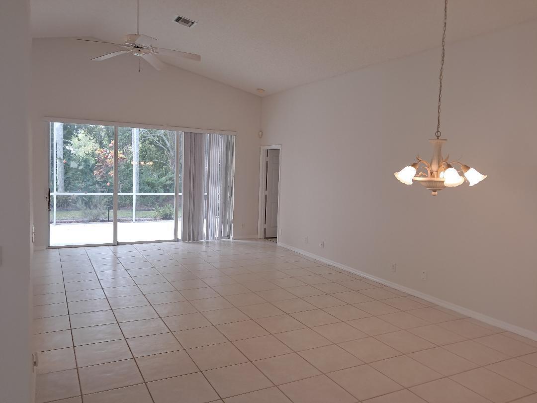 7260 Southeast Magellan Lane Stuart, FL 34997 - Photo 14 of 59 family room