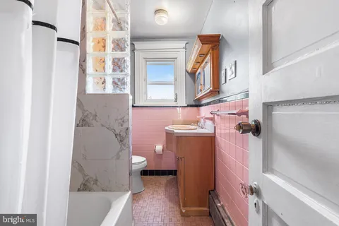 $299,000 | 3 Beverly Avenue, Lansdowne, PA 19050