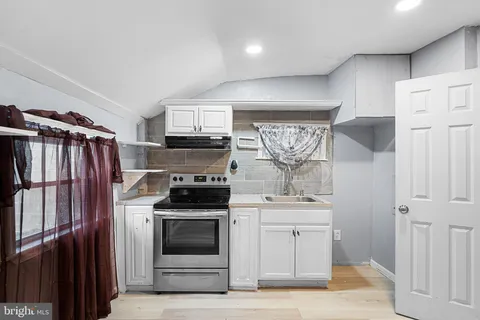$299,000 | 3 Beverly Avenue, Lansdowne, PA 19050