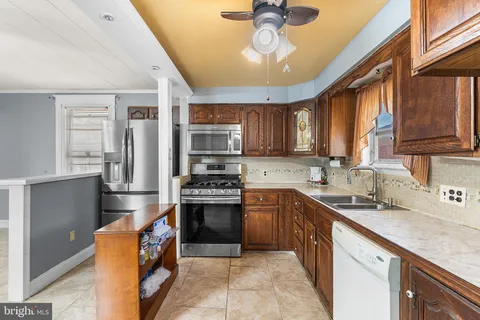 $299,000 | 3 Beverly Avenue, Lansdowne, PA 19050