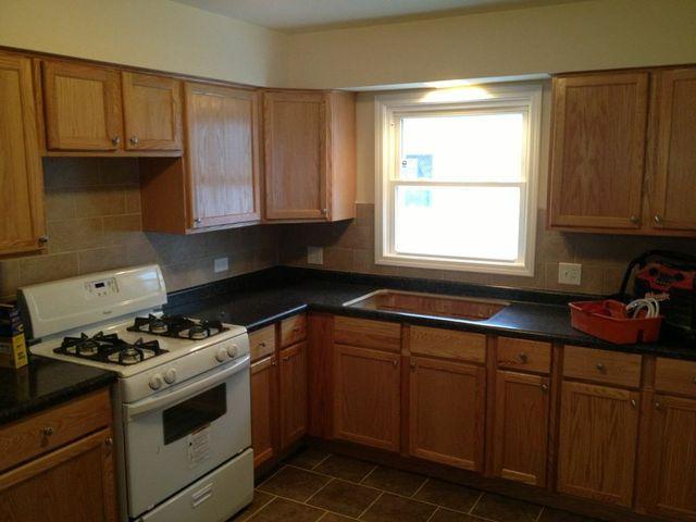 17942 Ridgewood Avenue Lansing, IL 60438 - Photo 2 of 12